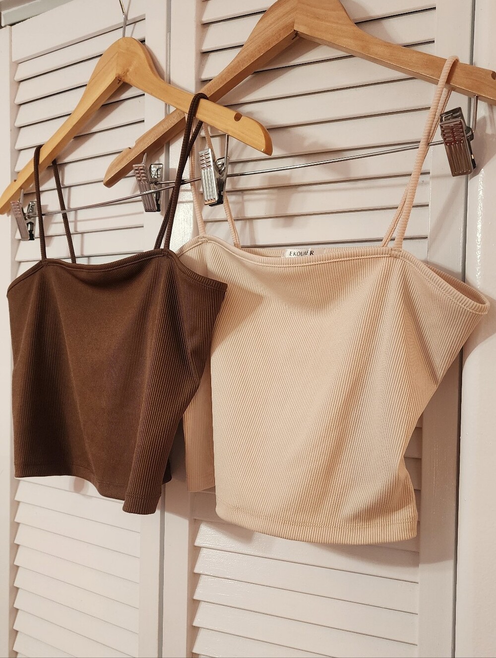 2 Spaghetti Strap Ribbed Crop Top – Brown & Cream